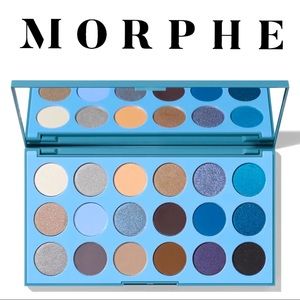 MORPHE
18A BLUE YA AWAY ARTISTRY PALETTE